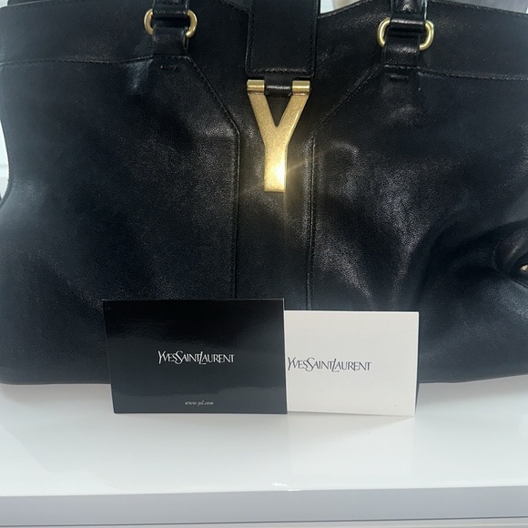 YSL Large Cabas Chyc in Black Leather w Gold Y Hardware - Picture 2 of 8